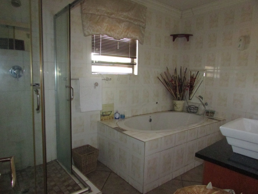 To Let 3 Bedroom Property for Rent in Woodland Hills Wildlife Estate Free State